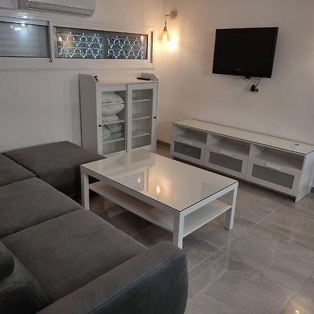 יחידת אירוח חדשה ומקסימה בכרמיאל Apartment Exterior foto